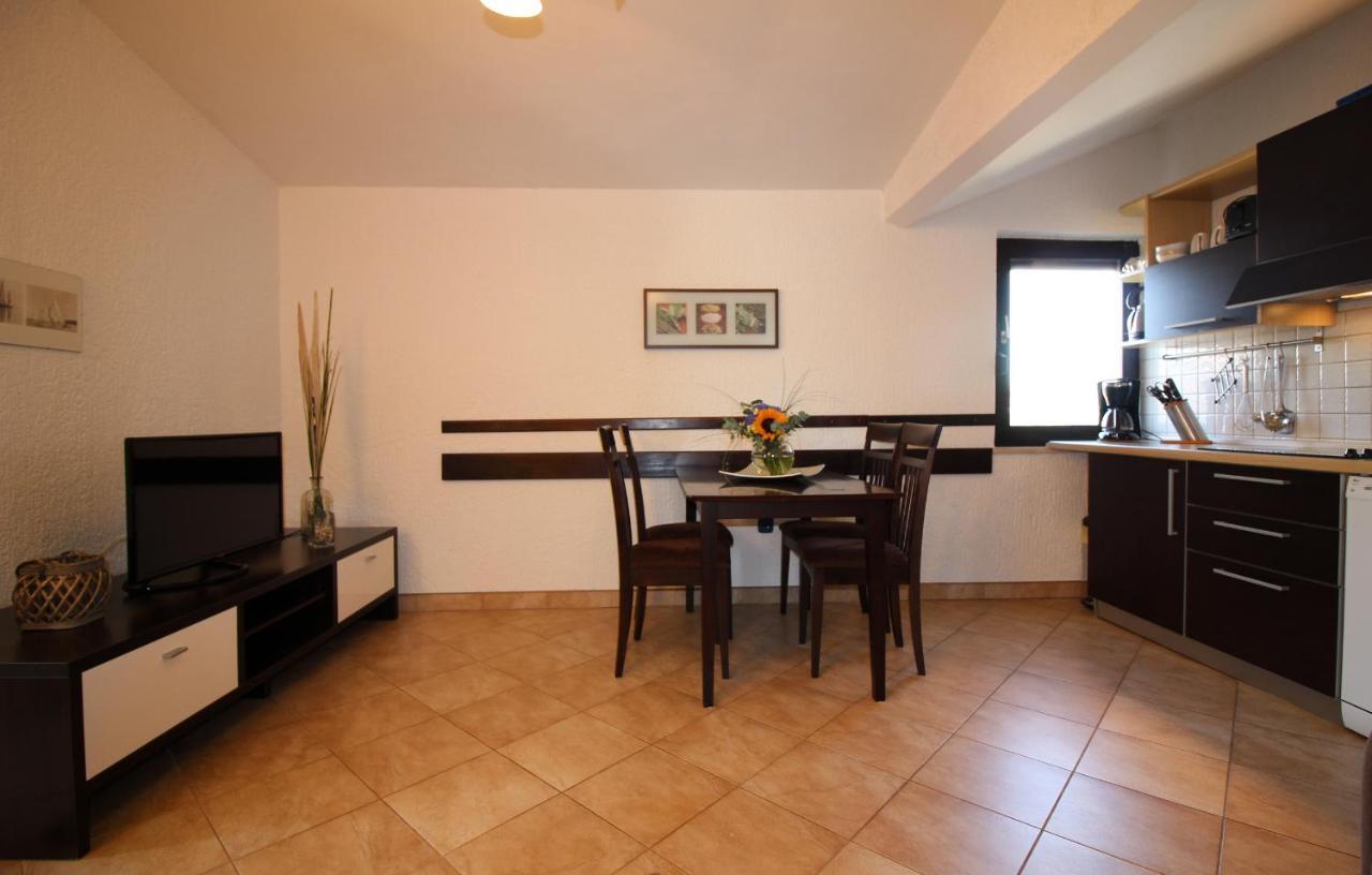 Dr. Igda Apartments Porec Exterior photo