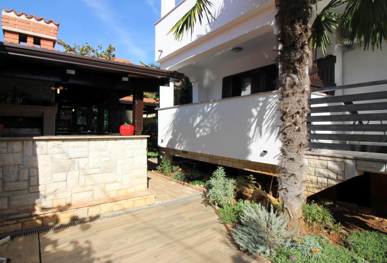 Dr. Igda Apartments Porec Exterior photo