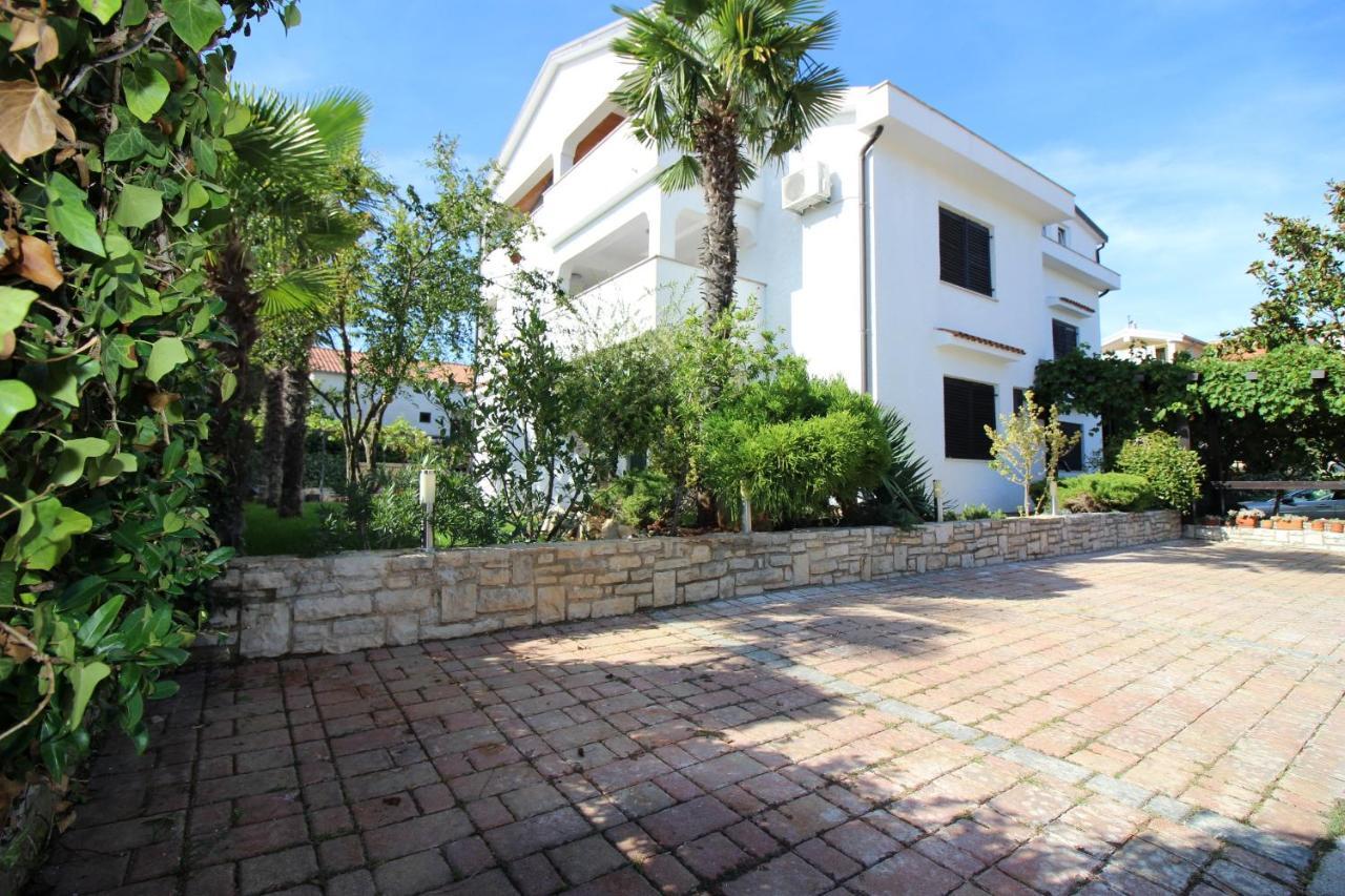 Dr. Igda Apartments Porec Exterior photo